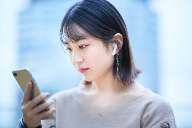 Seamless Multilingual Experiences with M95 Translator Earbuds