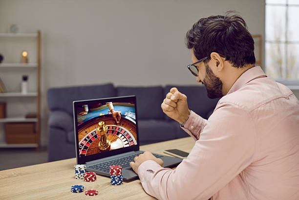 How Visitors Can Browse Online Casino Singapore Websites Efficiently
